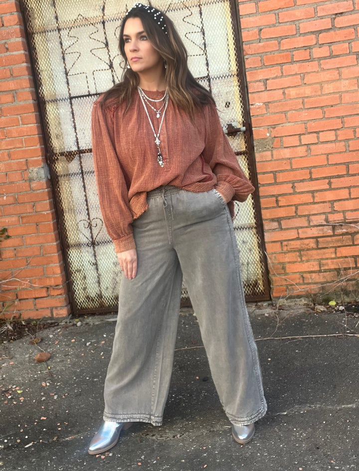 Long Weekend Comfort Pants in Ash