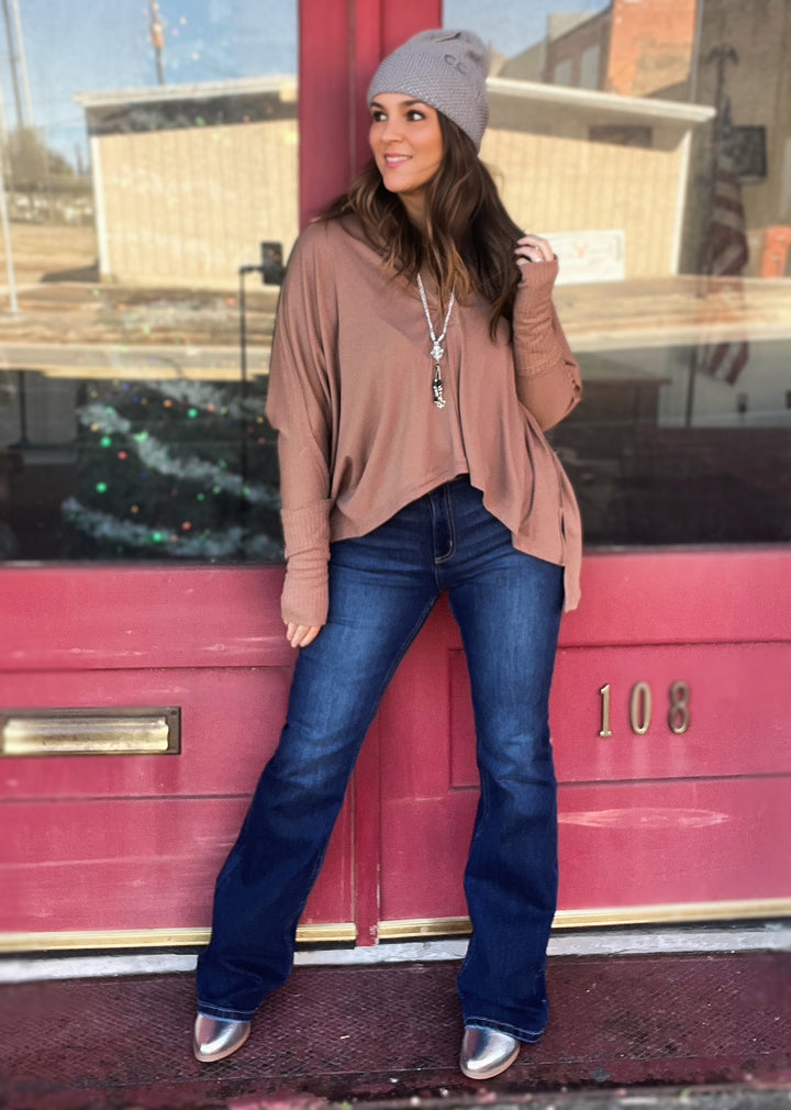 Soft Mixed Texture collared Knit Top in Mocha