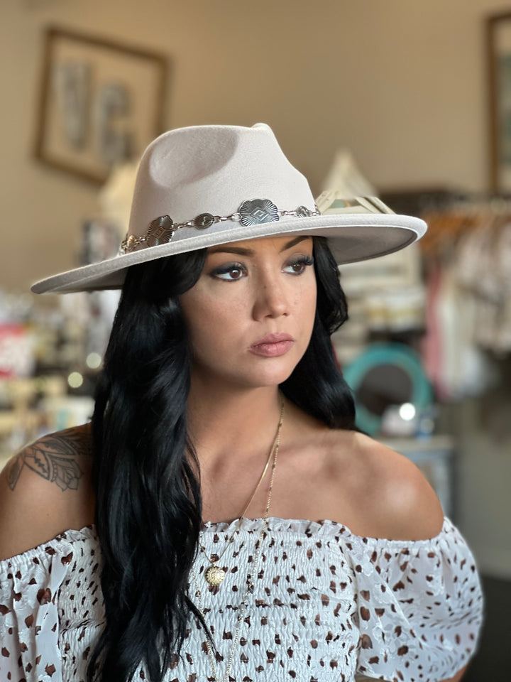 Texas Ivory Fedora Hat w/SilverConcho Band
