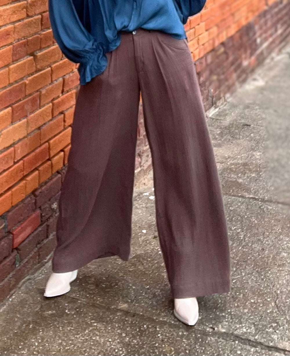 Pretty Lady Tailored Pants in Chocolate