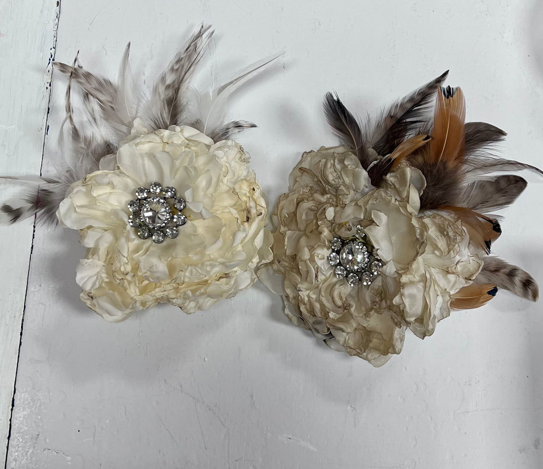 Floral Pin w/Feathers
