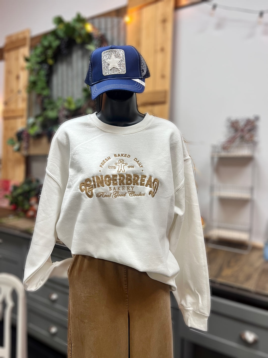 Gingerbread Embroidery White Sweatshirt