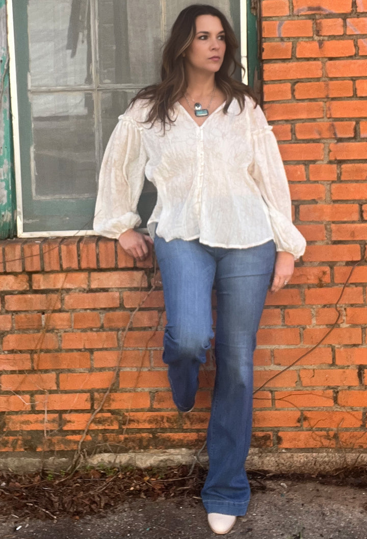 Crinkled Floral Boho Blouse in Off White/Taupe