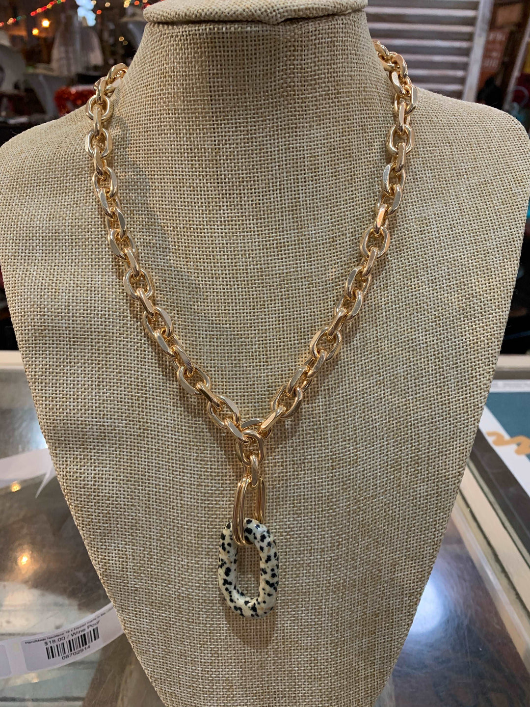 Large Chain Link Necklace with oval Cream/black spot Pendant