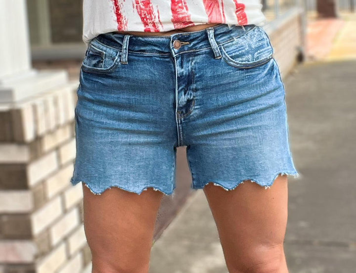 Justine Mid Rise Judy Blue Shorts