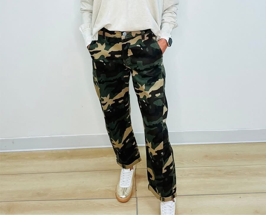 Camouflage Risen Barrel Jeans
