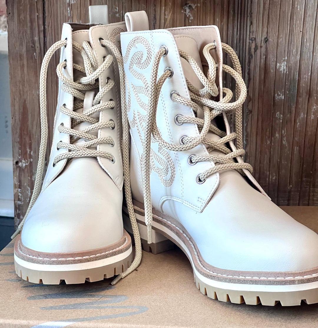 Shae Lace up Boot in Cream
