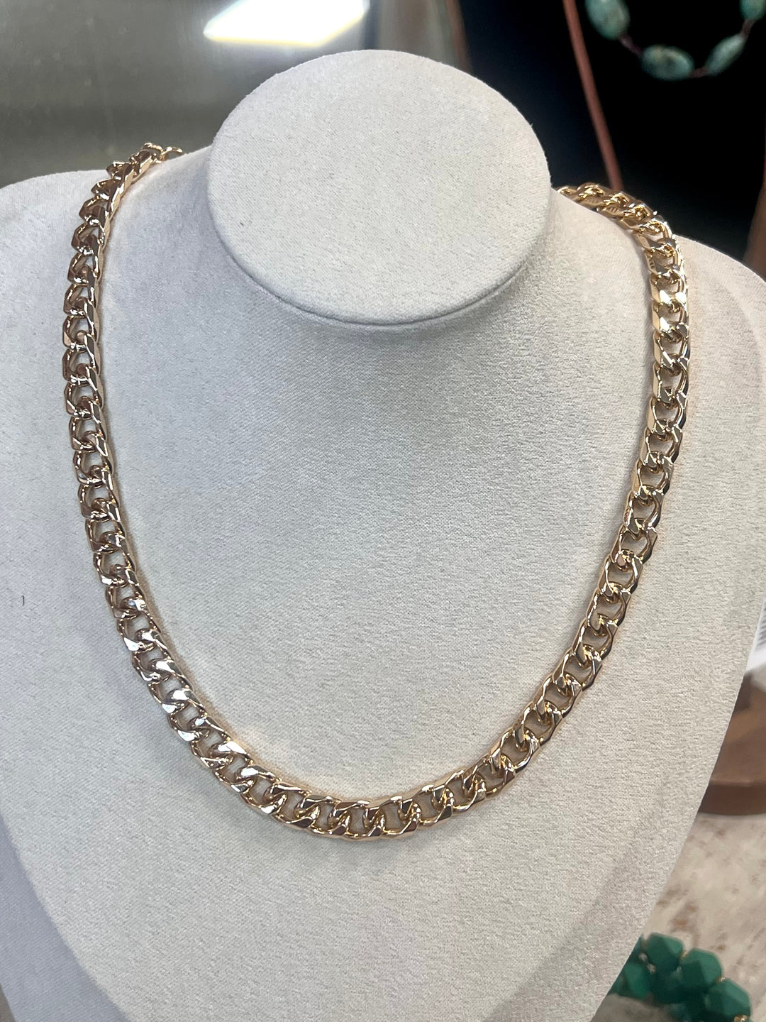 Gold Thick Chainlink Necklace