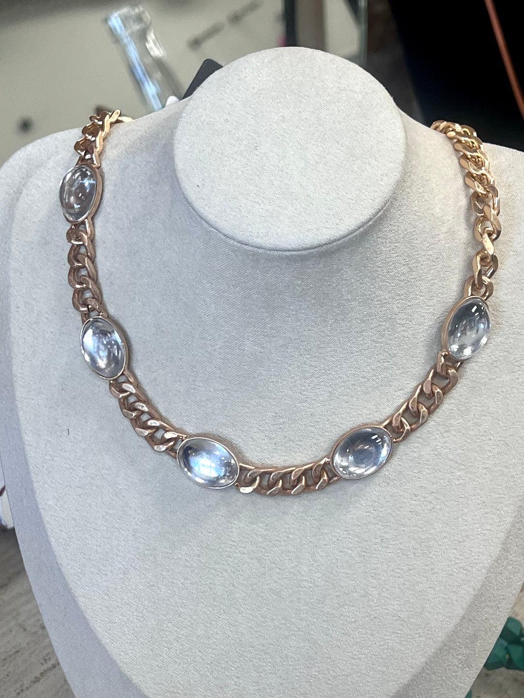 Thick Chainlink Gold Necklace with clear Accents