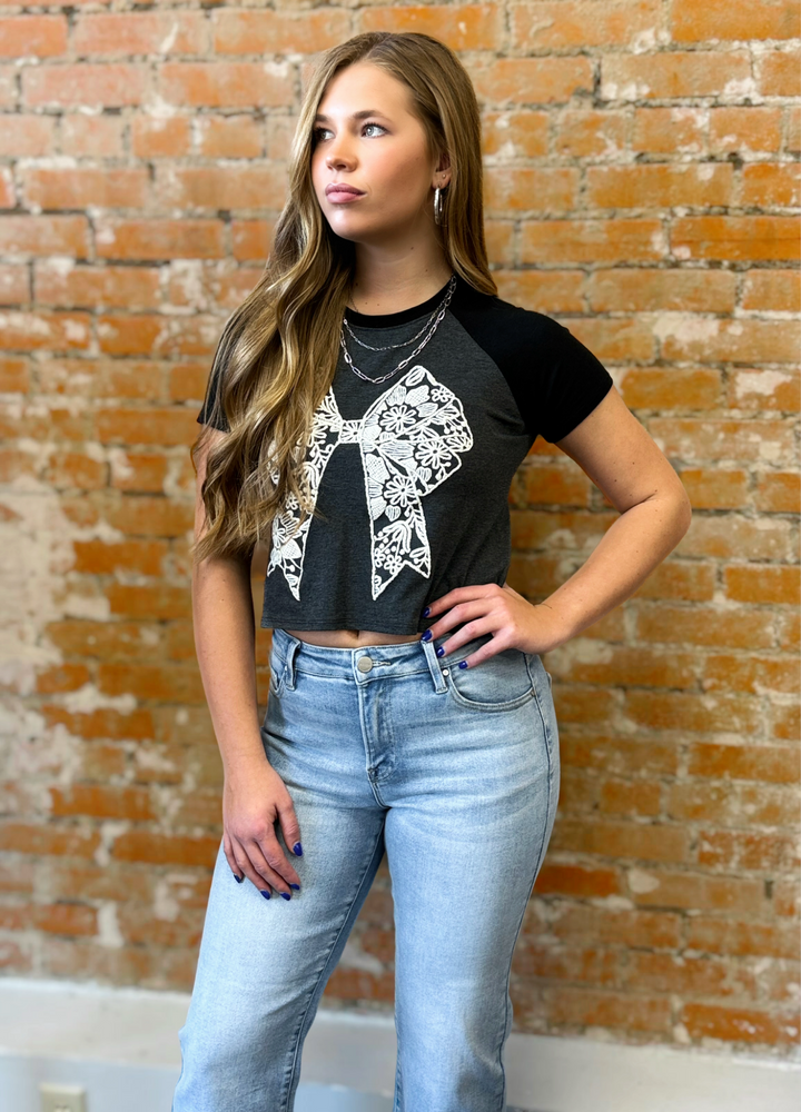 Puff Lace Ribbon Graphic Crop Tee