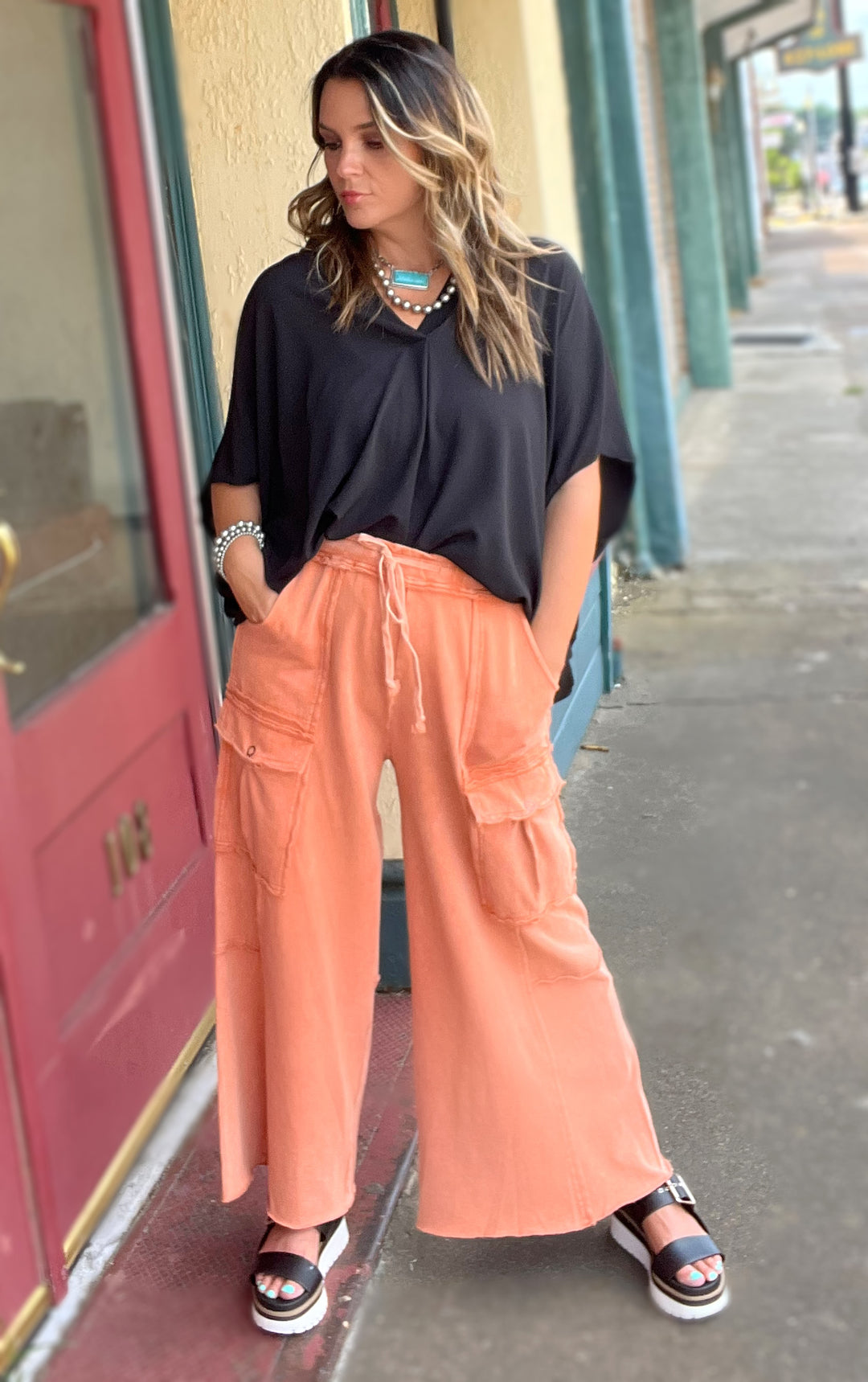 Signature Style Mineral cargo Pants in Orange