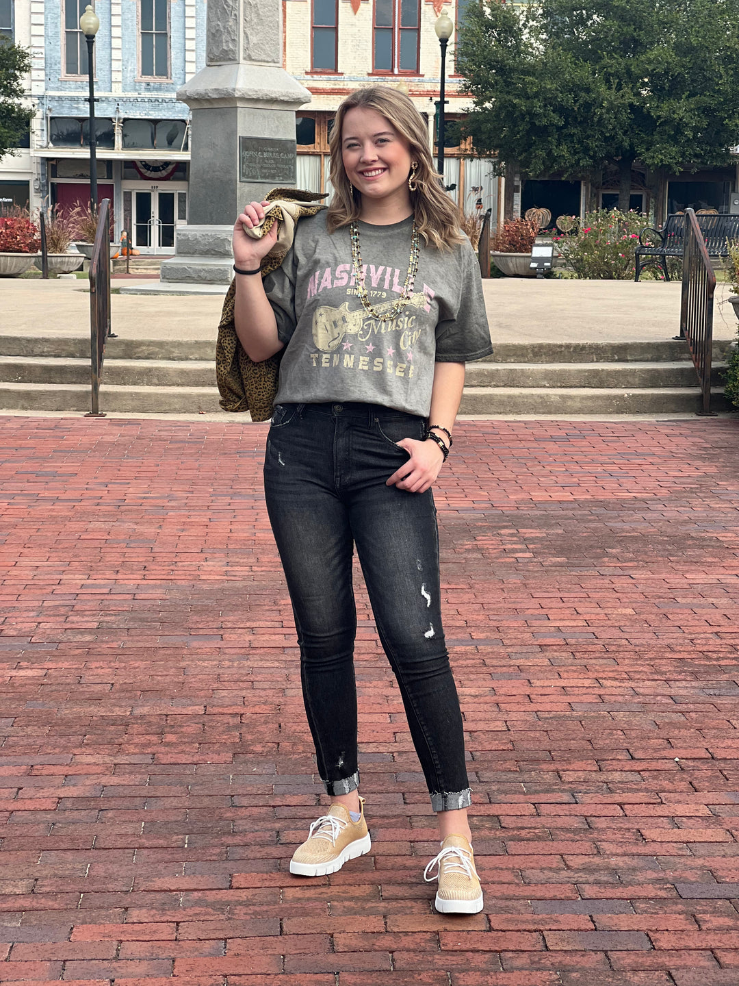 Nashville Music Vintage Tee in Oil Olive