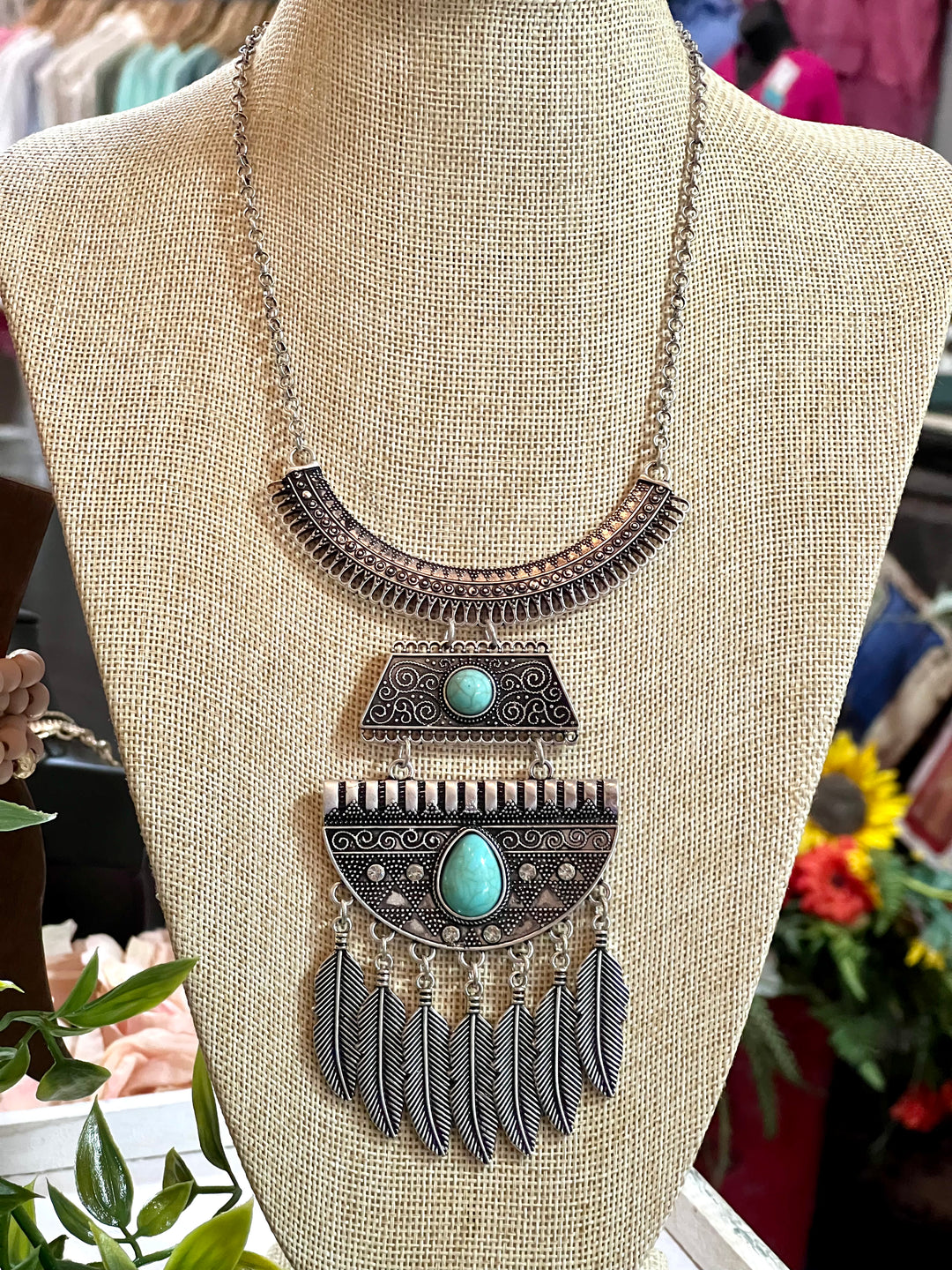 Southwest Style etched Silver w/Feathers Turfquoise Necklace